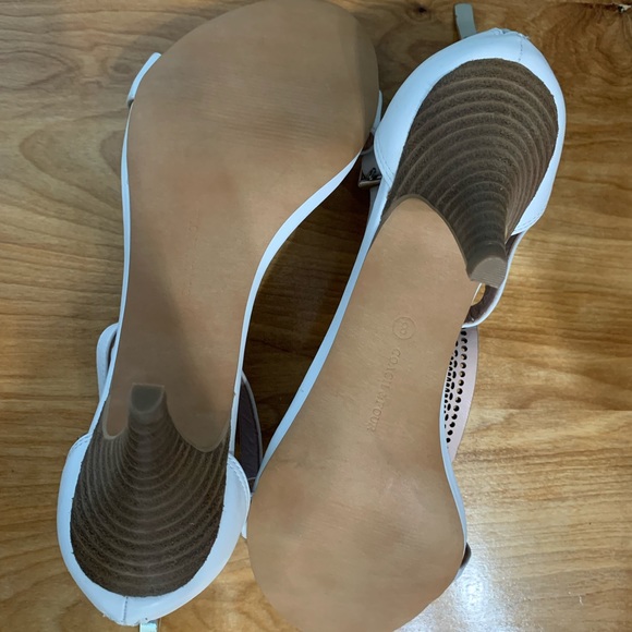 Coach and Four High Heels, brand new never worn - Picture 2 of 5